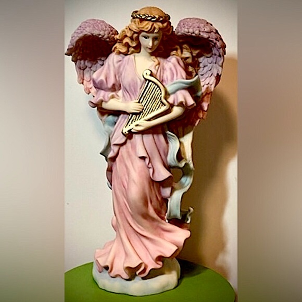 Vintage 1998 Angel playing a Harp 15” Tall figurine New Without Box